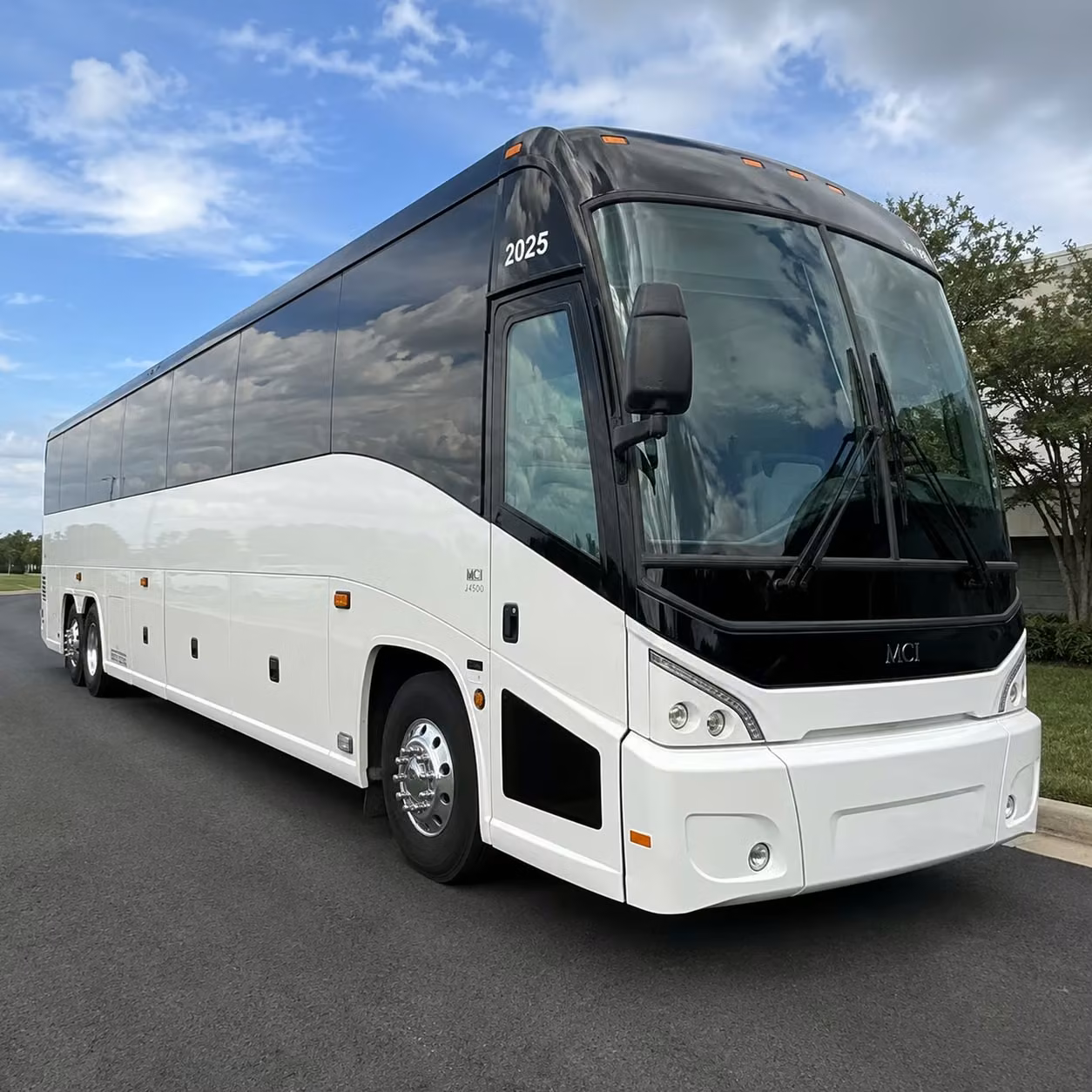 you can find and book concert transportation in miramar and any nearby city