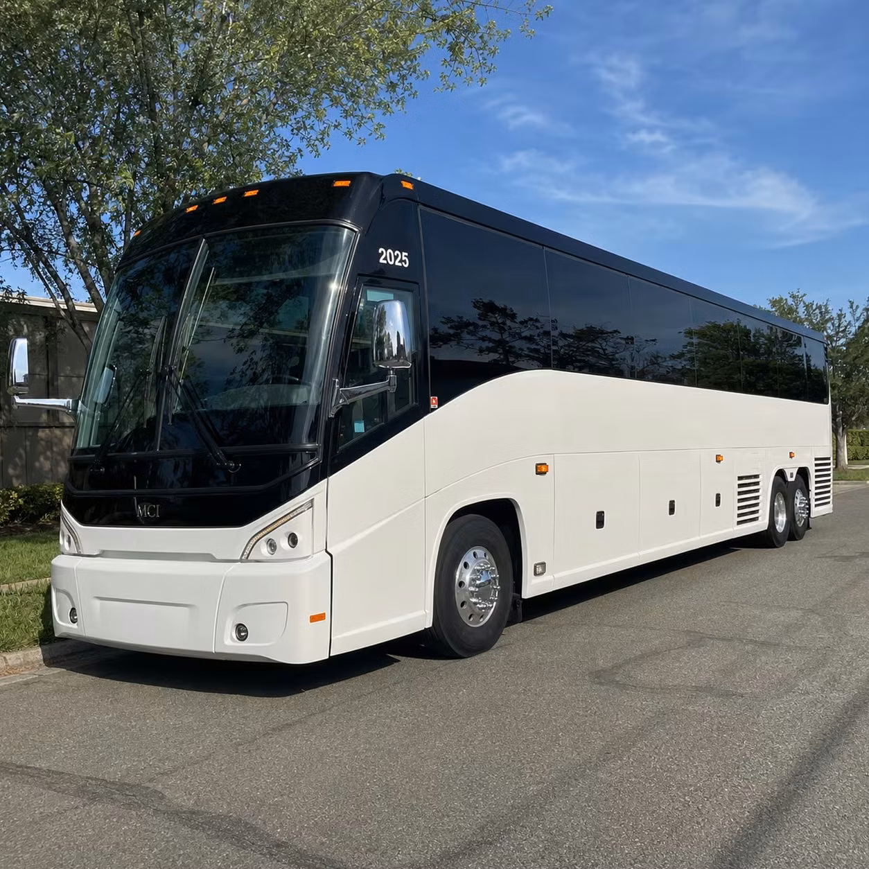 you can find and book long distance transportation in miramar and any nearby city